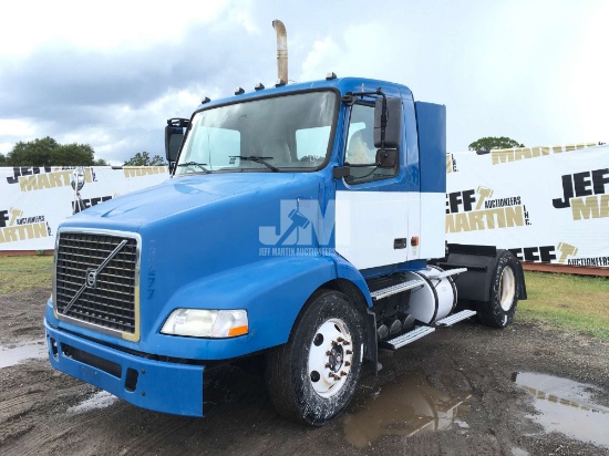 2006 VOLVO TRUCK VNM42T200 VIN: 4V4M19GF96N424760 SINGLE AXLE DAY CAB TRUCK TRACTOR