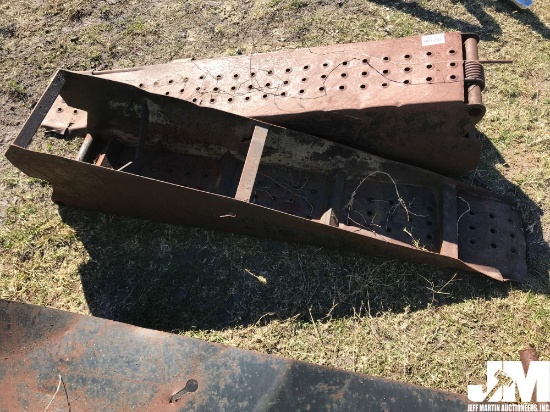 SET OF TRAILER RAMPS