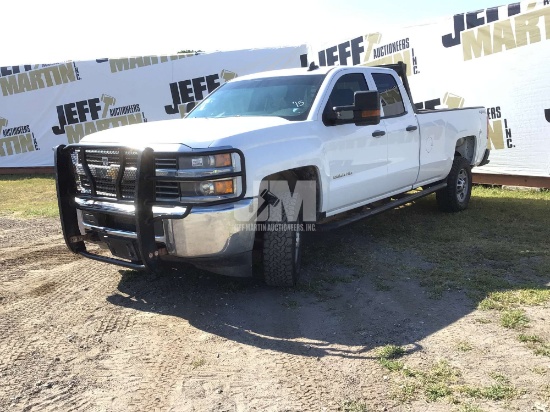 2015 CHEVROLET SILVERADO CREW CAB 4X4 3/4 TON PICKUP VIN: 1GC2KUEG9FZ551984