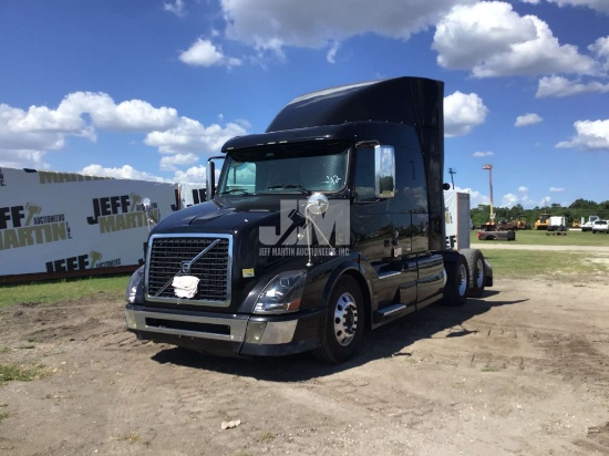 2012 VOLVO TRUCK VIN: 4V4NC9TH6CN547918 TANDEM AXLE TRUCK TRACTOR