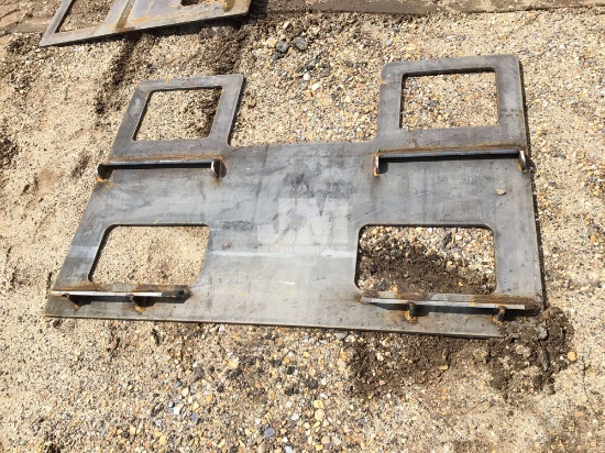 (UNUSED) SKID STEER PLATE WITH GUARD