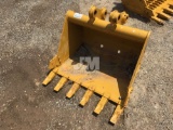 TROJAN CAT303 SN: MZ1907293005 30”...... BUCKET W/ TEETH