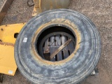 17.5R22.5 TIRE