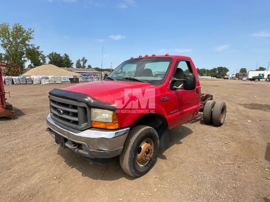 2001 FORD F-350 VIN: 1FDWF37F91EA91144 SINGLE AXLE CAB & CHASSIS