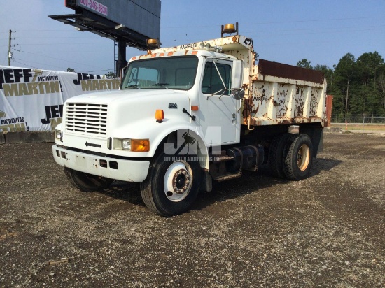 2001 INTERNATIONAL 4700 SINGLE AXLE DUMP TRUCK VIN: 1HTSCAAN61H396084