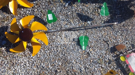 SUNFLOWER YARD DECORATION