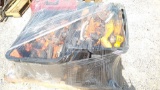 QTY OF MISCELLANEOUS ELECTRIC & BATTERY-POWERED HAND TOOLS