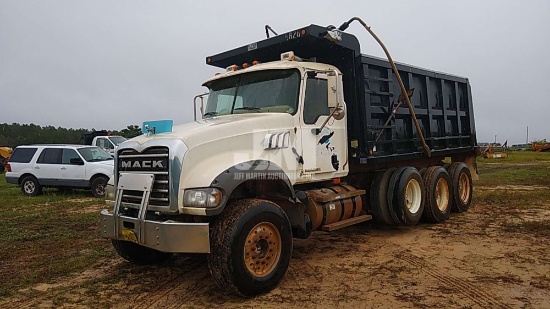 2007 MACK CTP TRI-AXLE DUMP TRUCK VIN: 1M2AT04C77M001502