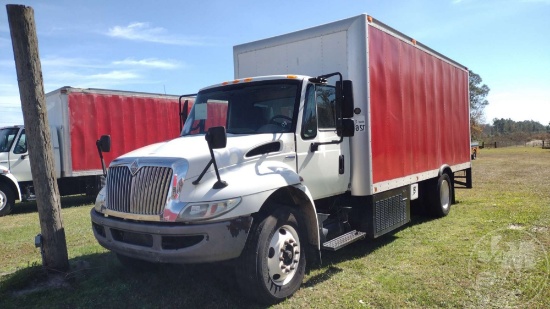 2008 INTERNATIONAL 4300 SBA VIN: 1HTMMAAN88H646618 SINGLE AXLE VAN TRUCK