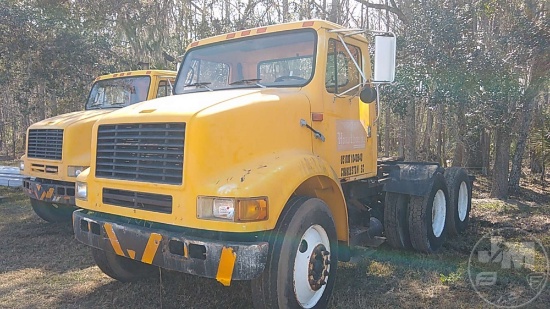 1999 INTERNATIONAL F-8100 VIN: 1HSHCAAR0XH578342 T/A DAY CAB
