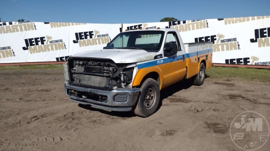 2012 FORD F-350 VIN: 1FDRF3ET7CEB48417 SINGLE AXLE UTILITY TRUCK