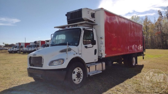2004 FREIGHTLINER M2 VIN: 1FVACXCS04HN38548 SINGLE AXLE VAN TRUCK