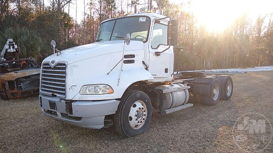 2005 MACK CXN VIN: 1M1AK06Y75N004858 T/A ROAD TRACTOR