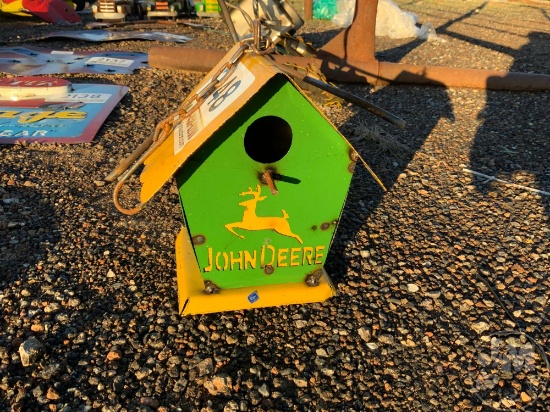 METAL 'JOHN DEERE' BIRD HOUSE