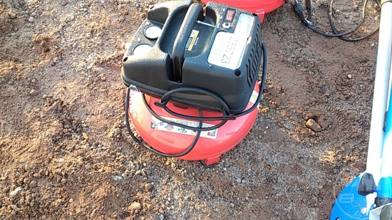 PORTABLE AIR COMPRESSOR