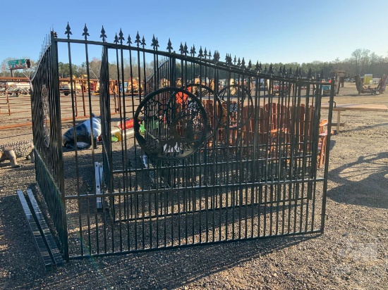 16' POWDER COATED GATE W/ TREE INLAY
