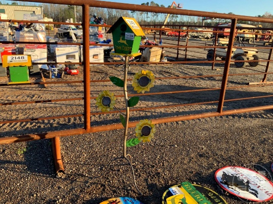 METAL 'JOHN DEERE' BIRDHOUSE ON STAND