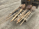 QTY OF VARIOUS SIZE SHOVELS