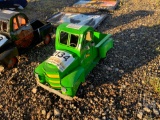 METAL 'JOHN DEERE' TRUCK