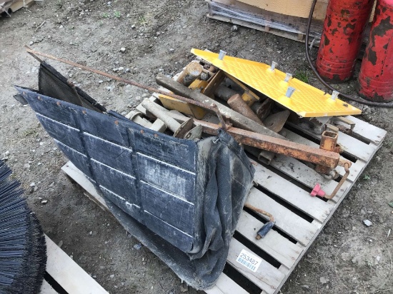 PALLET OF MISC PARTS