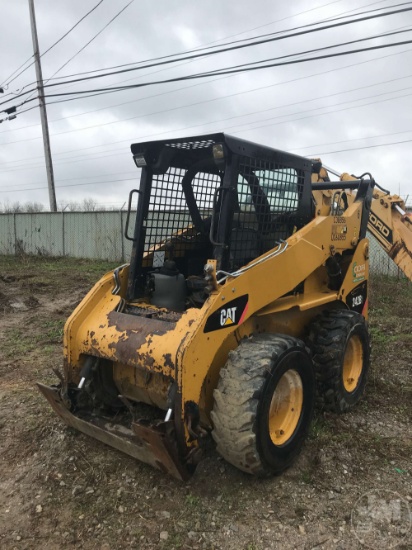 2010 CATERPILLAR 242B3 SKID STEER SN: SRS00406 CANOPY