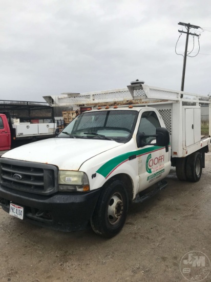 2003 FORD F-350 S/A UTILITY TRUCK VIN: 1FDWF36S03ED74419