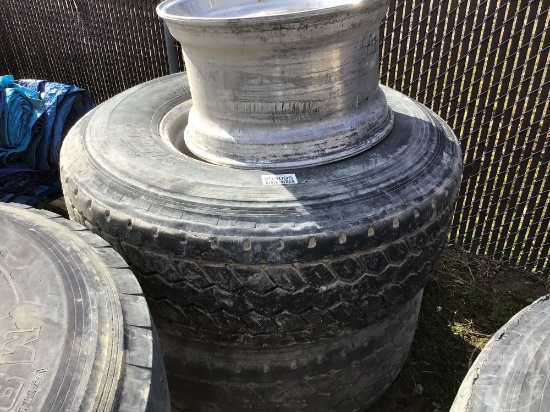 BRIDGESTONE 425/65R22.5