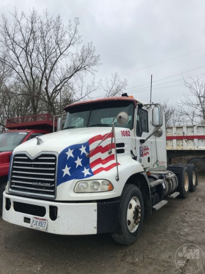 2012 MACK CXU613 VIN: 1M1AW07Y4CM025933 TANDEM AXLE DAY CAB TRUCK TRACTOR