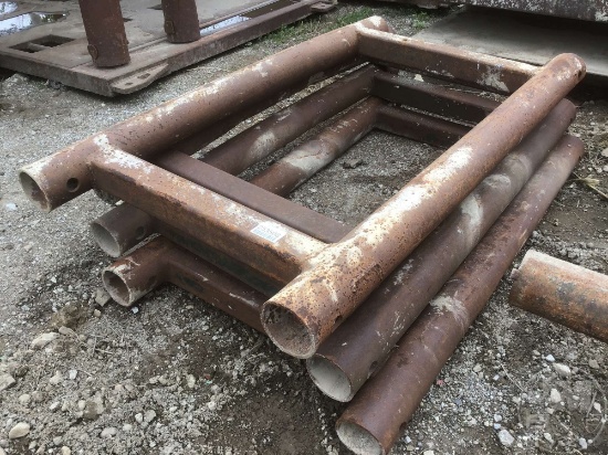 QTY OF (4) TRENCH BOX SPREADERS