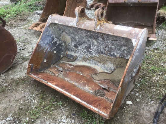 CAT 48”...... CLEANOUT BUCKET