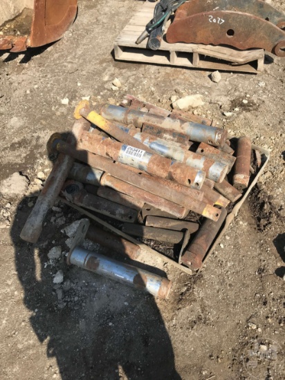 PALLET OF EXCAVATOR PINS