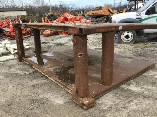 12' X 7'8" TRENCH BOX
