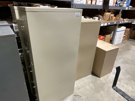 QTY OF (2) 5-DRAWER METAL FILING CABINETS, (1) 4-DRAWER METAL
