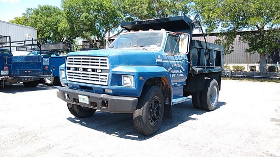 1982 FORD F-700 SINGLE AXLE DUMP TRUCK VIN: 1FDNF70H6CVA30030