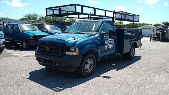 2004 FORD F-350 S/A UTILITY TRUCK VIN: 1FDWF36L94EA01339