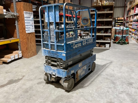 2012 GENIE GS1530 15' SCISSOR LIFT SN: 1530115118