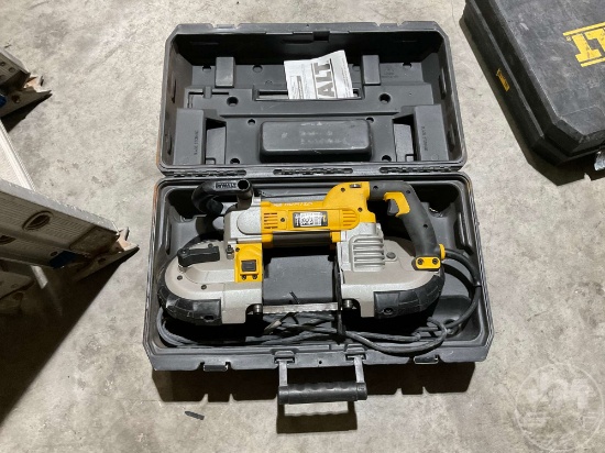 DEWALT DWM120 PORTABAND SAW