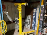SUMMER R100/R150 SN: 12864 1500 LB 15FT MATERIAL LIFT