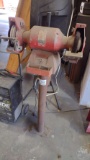 MILWAUKEE BENCH GRINDER