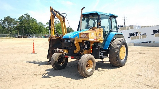 NEW HOLLAND TS100 TRACTOR SN: 202822B-618120