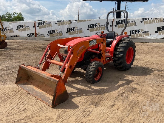 KUBOTA 4600 4X4 TRACTOR W/ LOADER SN: L4600D50946