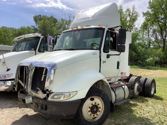 2007 INTERNATIONAL M8600 VIN: 1HSHXAHR17J427903 T/A DAY CAB