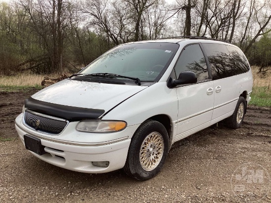 1997 CHRYSLER TOWN AND COUNTRY VIN: 1C4GP64L0VB392443 FWD MINI-VAN