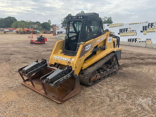 2003 ASV MODEL RC-85 POSI-TRACK MULTI TERRAIN LOADER SN: RSF00749 CAB