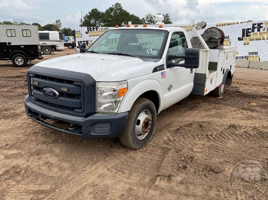 2012 FORD F-350 S/A UTILITY TRUCK VIN: 1FDRF3GT2CEB55563