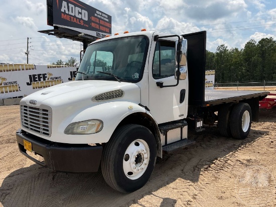 2007 FREIGHTLINER M2 VIN: 1FVACXDC57HZ40724 REGULAR CAB FLATBED TRUCK