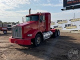 2011 KENWORTH T8 SERIES VIN: 1XKDDU9X1BJ282051 TANDEM AXLE TRUCK TRACTOR