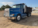 1990 FREIGHTLINER USF-1E TANDEM AXLE DUMP TRUCK VIN: 1FUYDSYBXLH370329