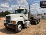 2006 MACK CHN613 VIN: 1M2AJ06Y56N002364 TANDEM AXLE DAY CAB TRUCK TRACTOR