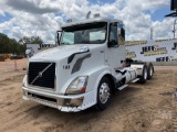 2013 VOLVO TRUCK VNL VIN: 4V4NC9EH0DN143396 TANDEM AXLE DAY CAB TRUCK TRACTOR